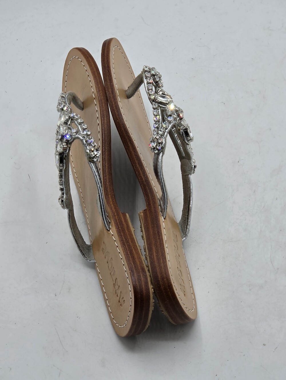 MYSTIQUE Crystal Embellished Leather Thong Sandals Flat Silver Rhinestone Size 5 - Picture 8 of 16